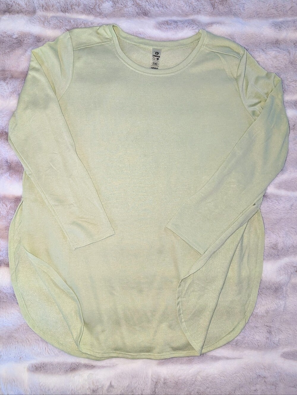 Mono B Sage Green Long Sleeve Lightweight Top 2XL NWOT Soft Stretch Side Slits